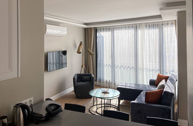 Spacious 2BR Flat near Galata Port!