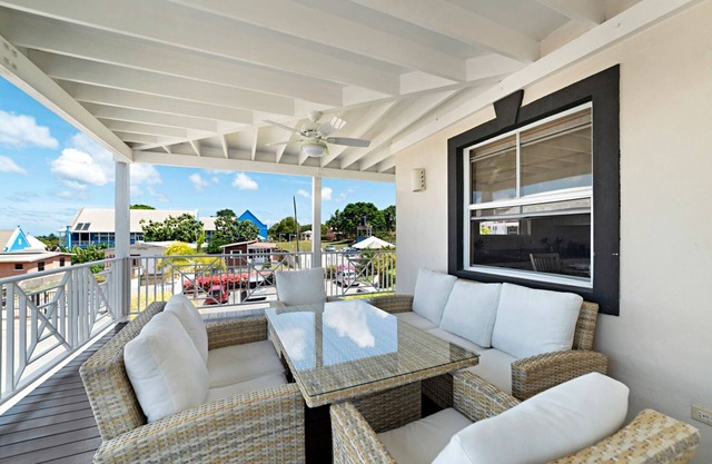 Spacious 3 Bedroom Apartment