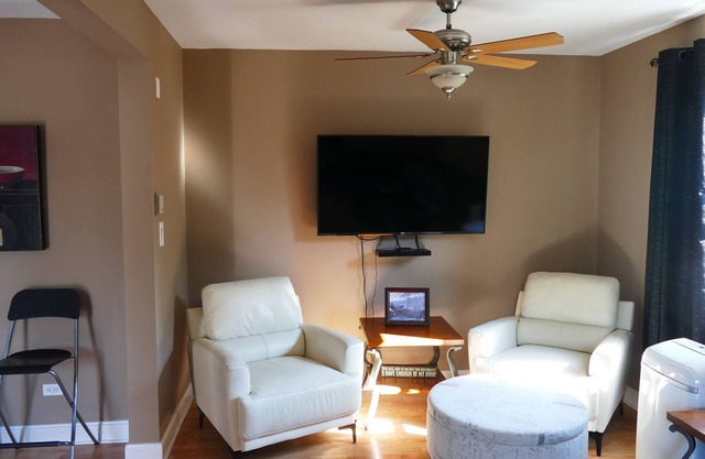 Spacious 3 bedroom home that sleeps 7 with large deck and great views