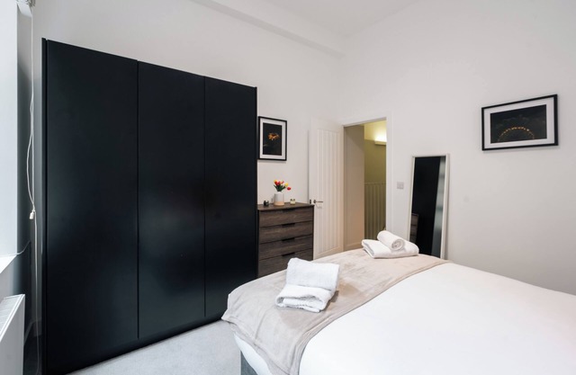 Spacious 3-Bedroom Home in Prime Clerkenwell