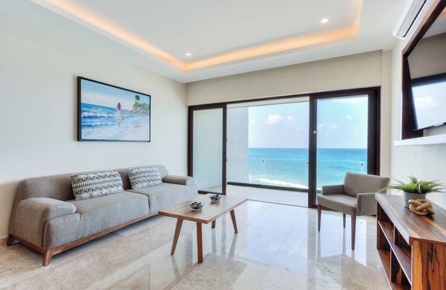 Spacious 3-Bedroom Apartment in Charming Isla Mujeres