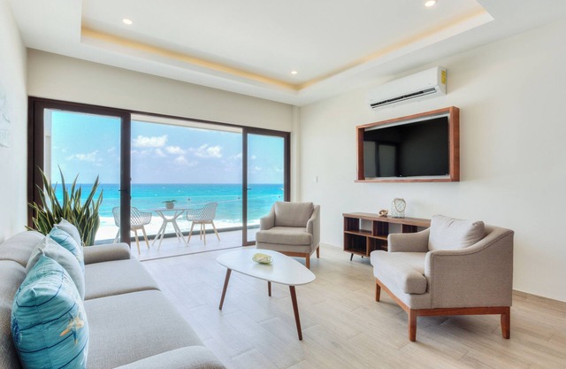 Spacious 3-Bedroom Apartment in Fabulous Isla Mujeres