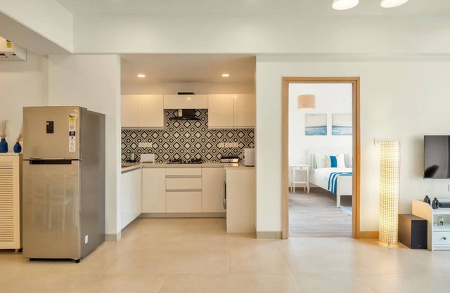 Spacious 3-br Apartment With Pool in Candolim