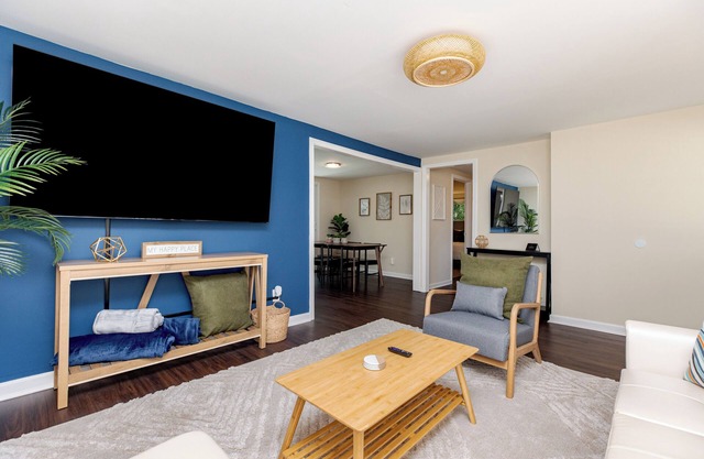 Spacious 4BR | Near Fairgrounds