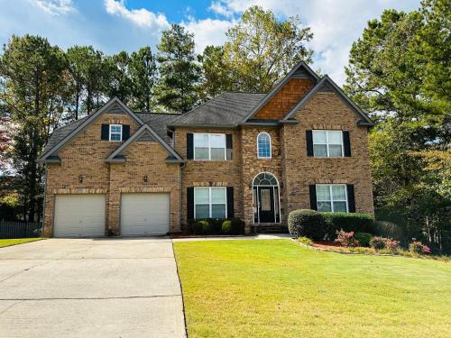 Spacious 4BR Villa Getaway near Atlanta