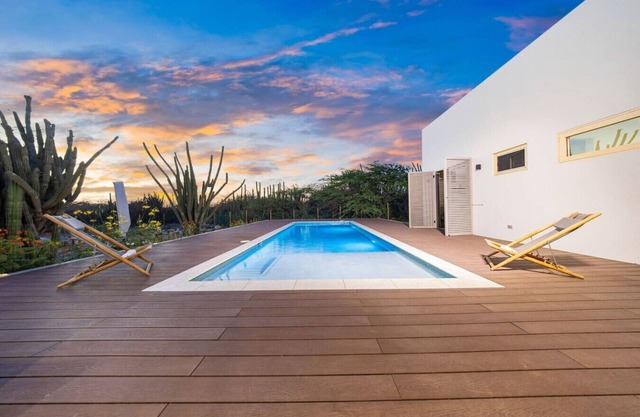 Spacious 4BR Villa Near Palm Beach & Ritz at Halifat 5 by Bocobay