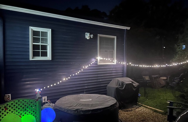 Spacious 5-bed house in charming Roanoke with AC, WiFi this home can sleep 8-10