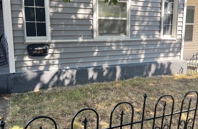 Spacious 5-bedroom house with AC and WiFi in welcoming Columbus