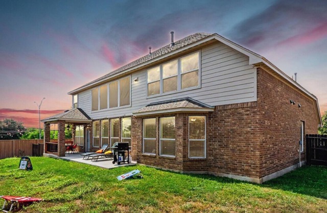 Spacious 5bed/3.5bath Private Yard/SeaWorld/BMT/Six Flags