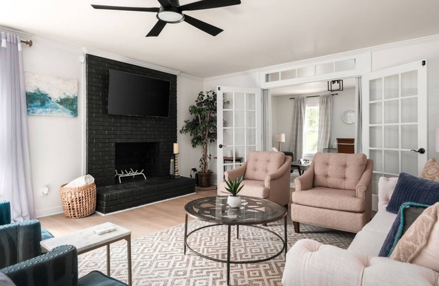 Spacious 5BR, 3.5BA home, 5 min walk to Duke