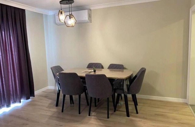 Spacious 6-bedroom apartment in brilliant Istanbul with AC