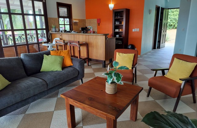 Spacious 6 person Blue Bay villa, 200m from the most beautiful beach in Curacao