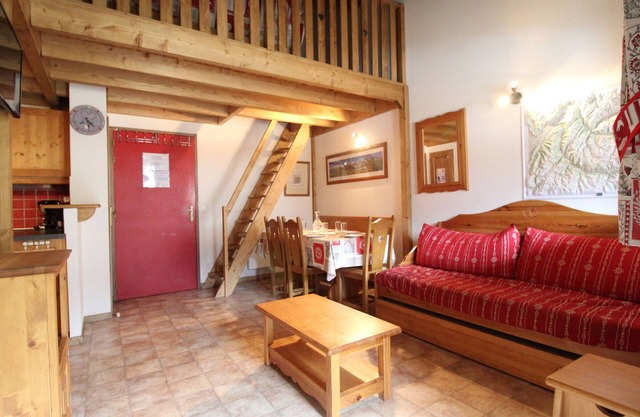 Spacious 6-Person Apartment at the Foot of the Slopes in Val Cenis
