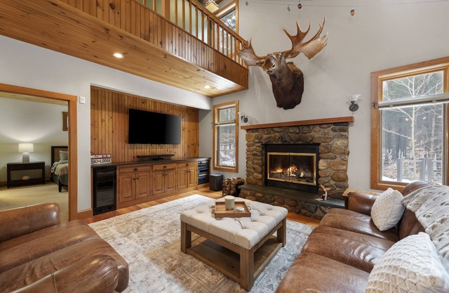 Spacious 6BR Family Vacation Dream Home, Book Now!