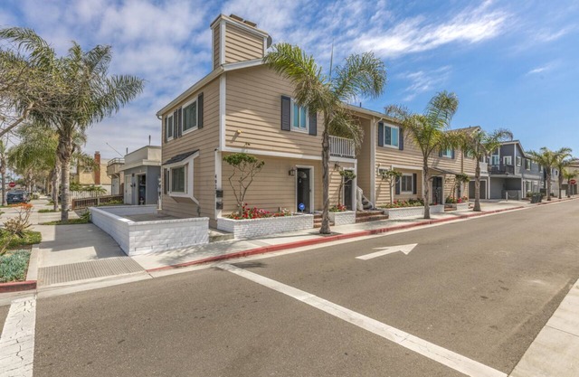 Spacious 8 Bedroom/7 Bath Duplex Only 3 Houses from Sand with AC