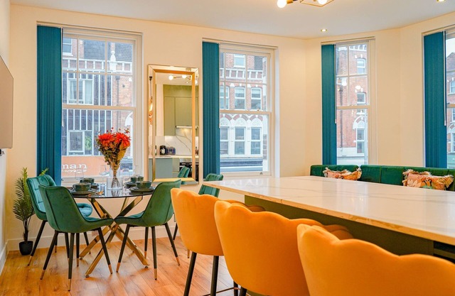 Spacious and Cosy Block Apartment Central London