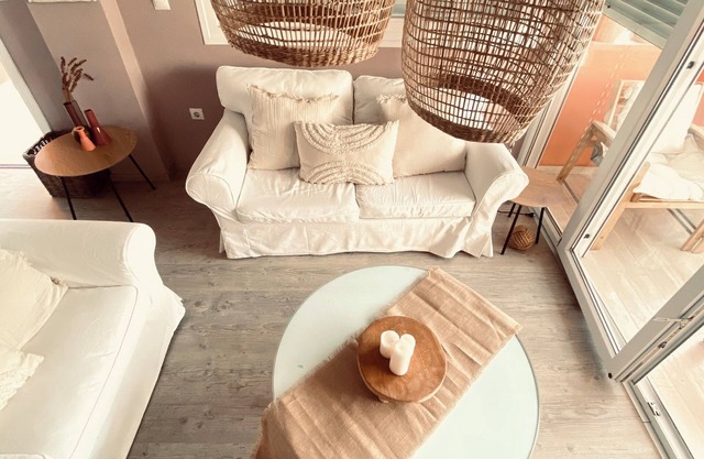 Spacious and peaceful place for your vacation, soraude with green gardens