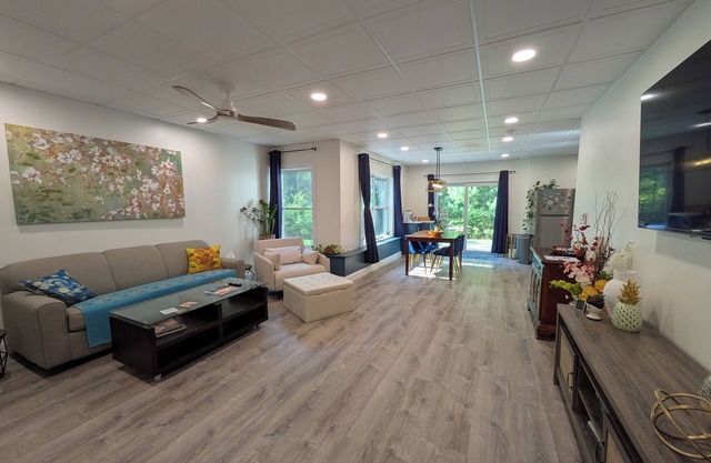 Spacious and peaceful garden apartment in quiet Nashua neighborhood with WiFi