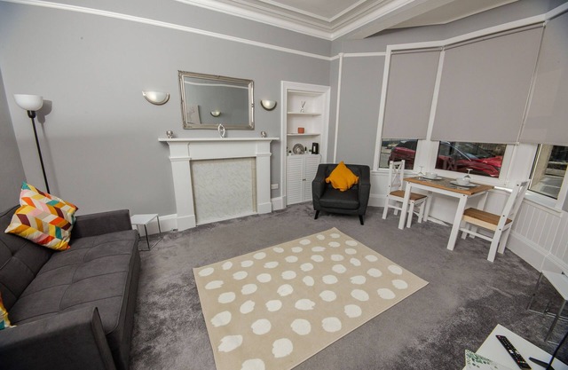 Spacious and Traditional Home in Dumbartonshire