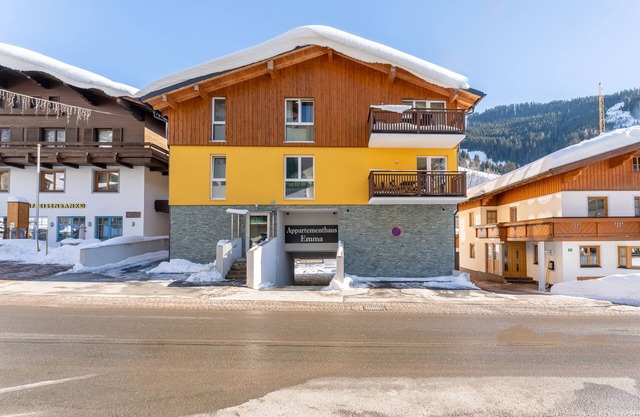 Spacious and very nice flat, very centrally located