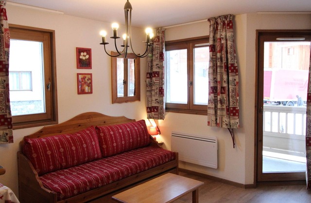Spacious Apartment at the Foot of the Slopes with Balcony