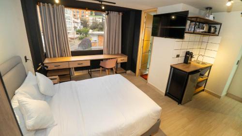 Spacious Apartment in Chapinero Hotspot