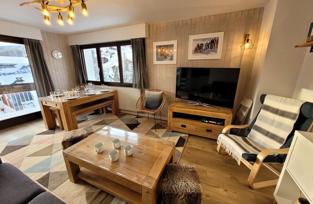 Spacious Apartment near Center with Parking, Ski Access, and Balcony