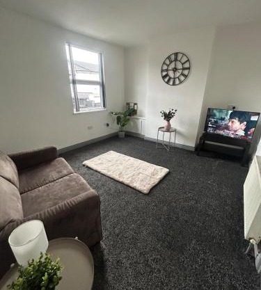 Spacious Apartment near train station with a parking space
