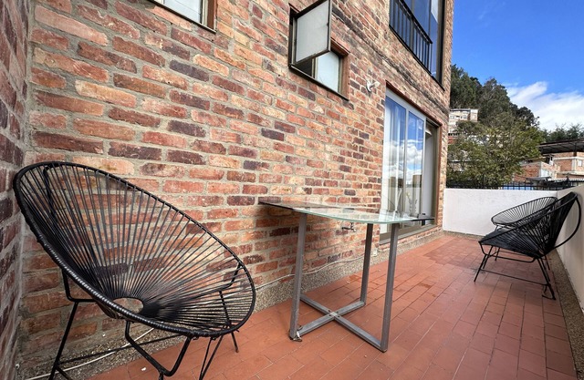 Spacious apartment near Hacienda Santa Barbaran