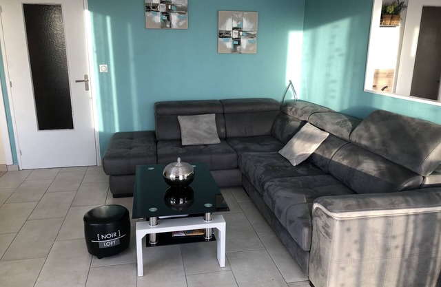 Spacious apartment with large terrace. Close to tram line.