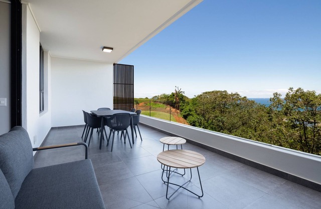Spacious Apartment with Sea Views , Inverter