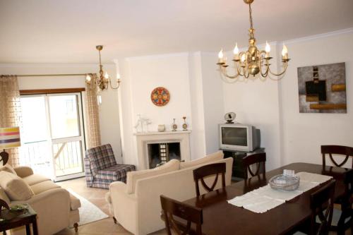 Spacious apartment with sea view in Nazaré - 120 m², fireplace