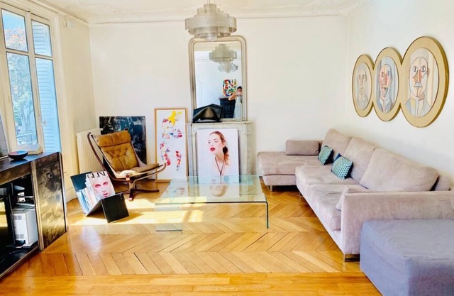Spacious & Arty in Quartier Latin