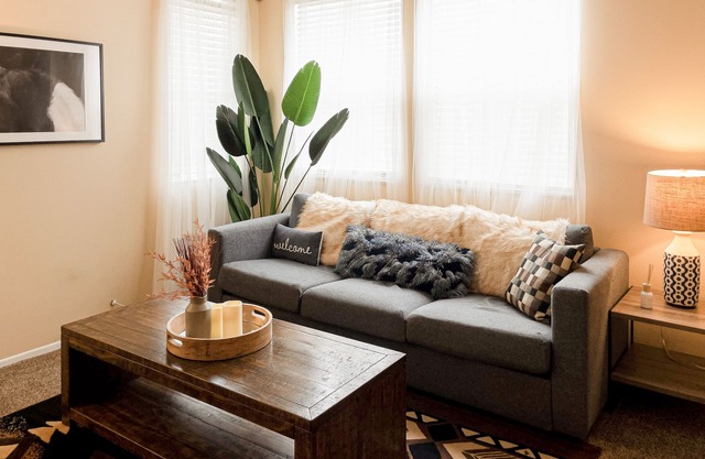 Spacious Cozy Home Near Almeria Park