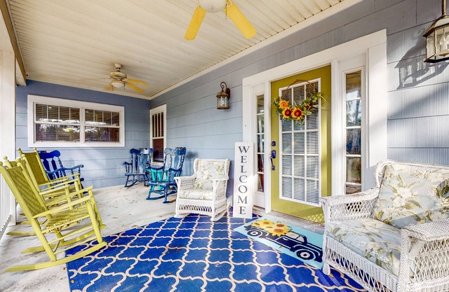Spacious Designer Home with Private Solar-Heated Pool, Treehouse & Sunroom