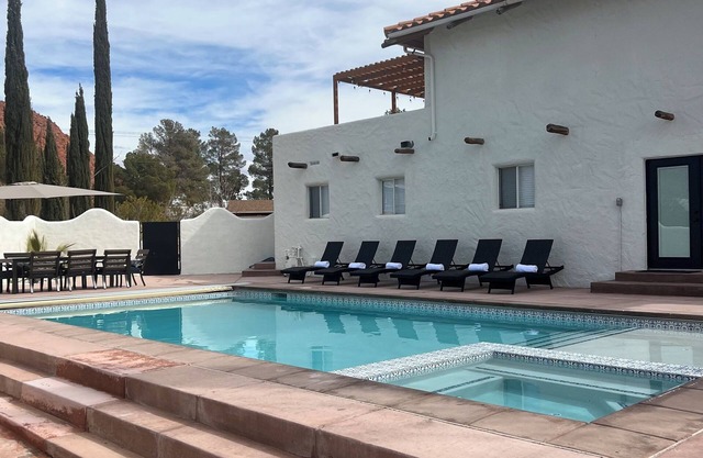 Spacious estate in delightful Ivins with Unique Spanish decor.