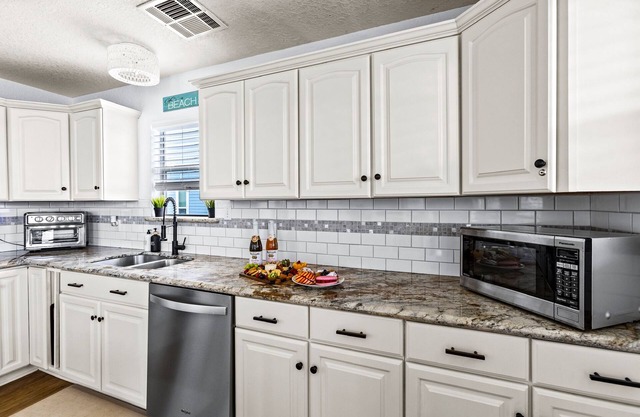 Spacious Family Beach House with Pool & 5 min walk to Private Beach!