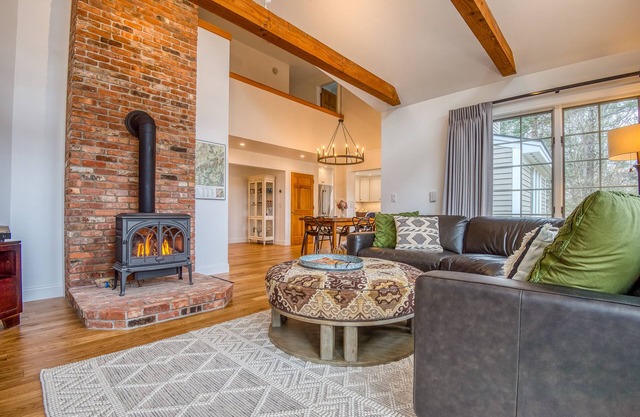 Spacious Family Home in the Middle of the White Mountains!