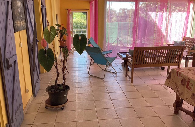 Spacious family home.personalized welcome for 6 people.between sea and mountains