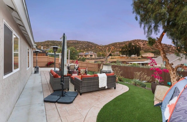 ★Spacious Family Retreat★MountainHome★Central★