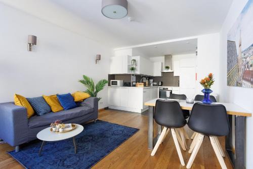 Spacious Group Apartment with Balcony