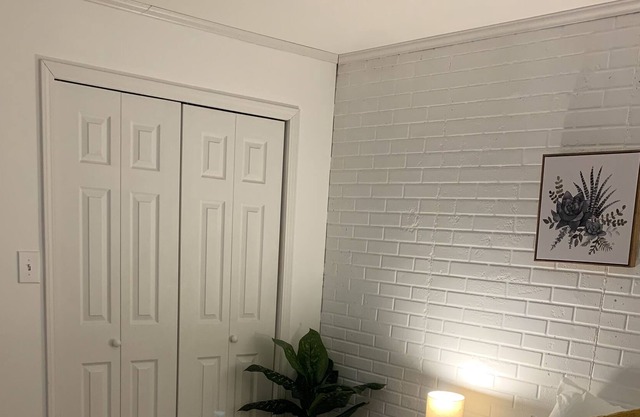 Spacious Guest Suite 12 minutes from Nauvoo, IL.