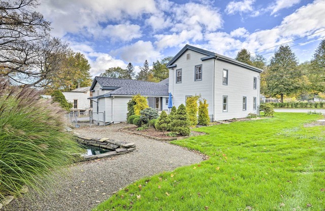 Spacious Home by Finger Lakes & Watkins Glen!