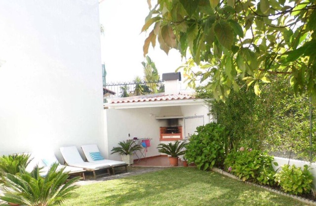 Spacious house just outside Sesimbra
