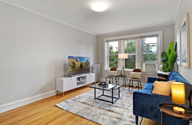 Spacious & Inviting 1BR Apt in Chicago