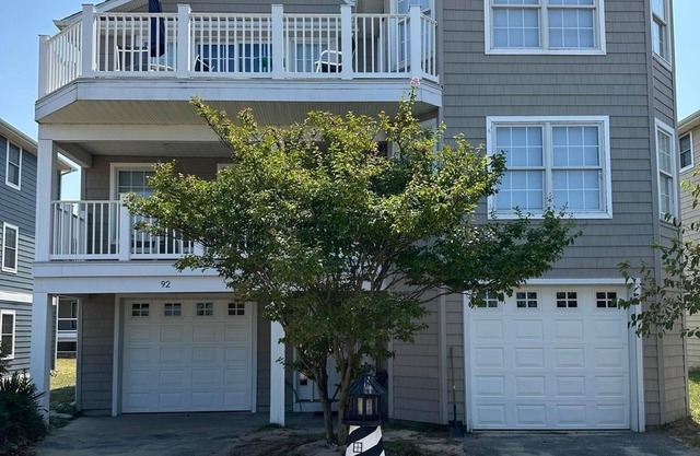 Spacious Lewes Beach Front luxury home