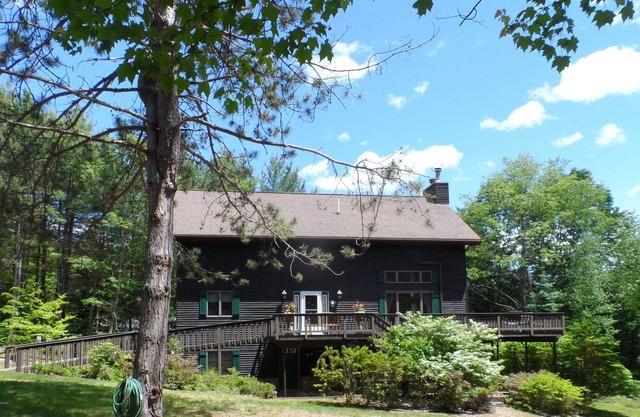 Spacious Luxury-220 Private Acres, Handicap Access, Lake Access w/dock & float