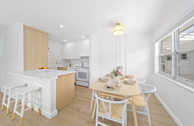 Spacious & Modern 2BR 1BA Near the beach - Villa 1