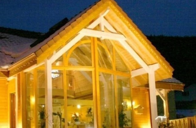 Spacious Mountain Chalet with Jacuzzi, Sauna, and Ski Access in Gérardmer