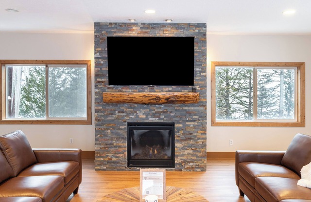 Spacious Mountain Chalet - Park City, Game Room, Near 7 Ski Resorts, 4 Balconies